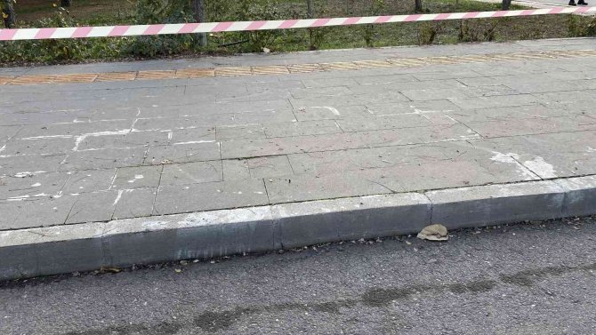Diyarbakır’da Üniversite Personeline Araçtan Ateş Açıldı: 1 Yaralı