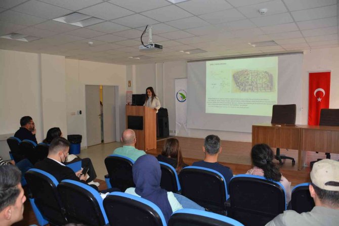 İ̇znik Roma Tiyatrosu Kazı Çalışmaları Konuşuldu