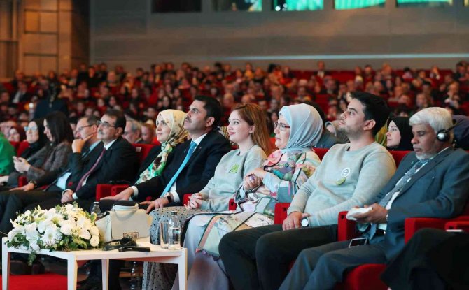 Emine Erdoğan: "Sıfır Atık Hareketi, Sizlerin Ellerinde Yükselip Tüm Dünyaya Ve Gelecek Nesillere Miras Kalacak"