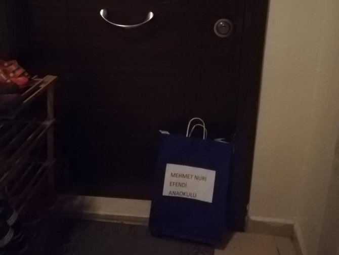 Evlerinde Ziyaret Edilen Küçük Çocukları Okula Davet Ediyorlar