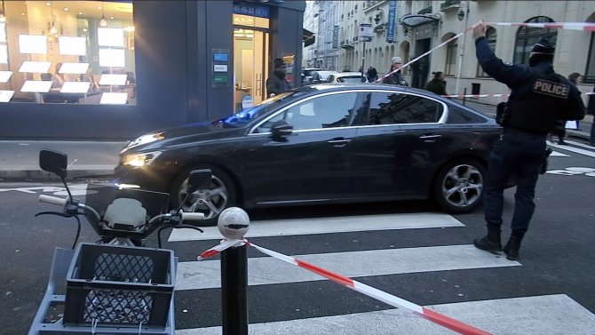 Fransa’da Polisle Göstericiler Arasında Çatışma