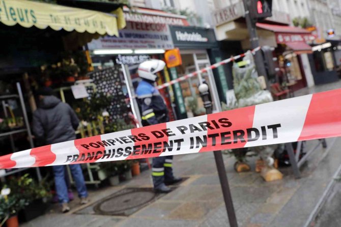 Paris’teki Silahlı Saldırıda Ölü Sayısı 3’e Yükseldi