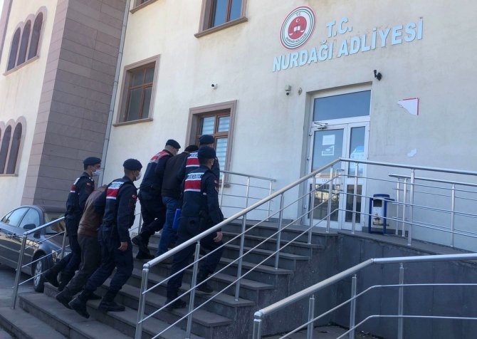 Jandarmanın Yakaladığı Hırsızlık Şüphelisi 18 Şahıs Tutuklandı