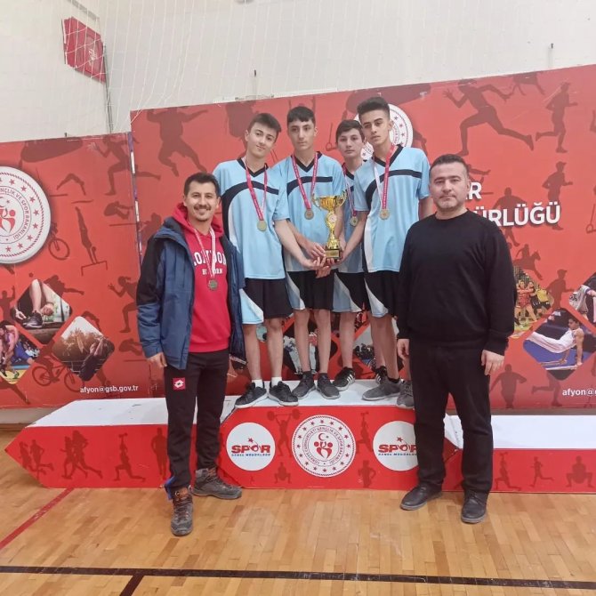 İ̇hsaniye Anadolu Lisesi Turnuvada İstediği Başarıyı Yakaladı