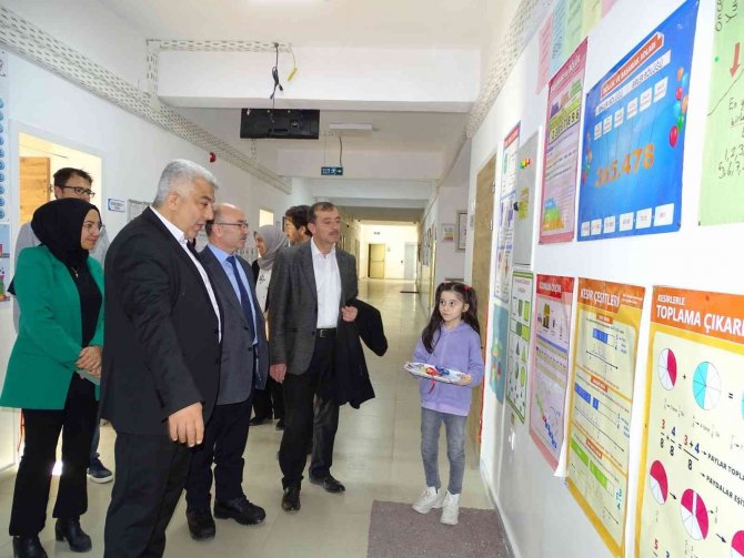 Hisarcık Atatürk İ̇lkokulu’nda,“ Matematik Sokağı” Açıldı