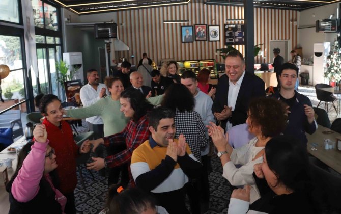 Kartal’da Engelsiz Üretim Atölyesi Öğrencileri Yeni Yılı Kutladı