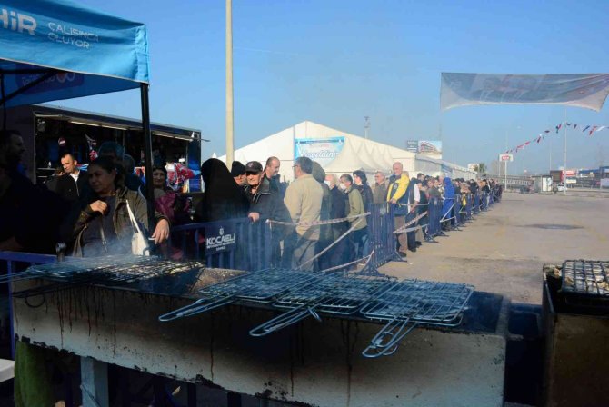 Emekli Kuyruğu Değil Hamsi Sırası