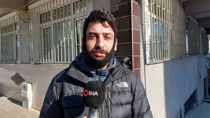 Küçükçekmece’de Camdan Kafasını Çıkaran Adam Kurşun Yedi