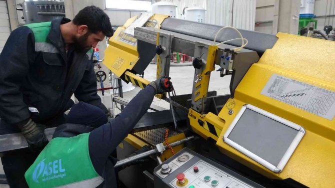 Irak’ın Basra Şehrinin Sokakları Kütahya’da Üretilen Makinelerle Temizleniyor