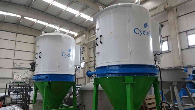 Irak’ın Basra Şehrinin Sokakları Kütahya’da Üretilen Makinelerle Temizleniyor