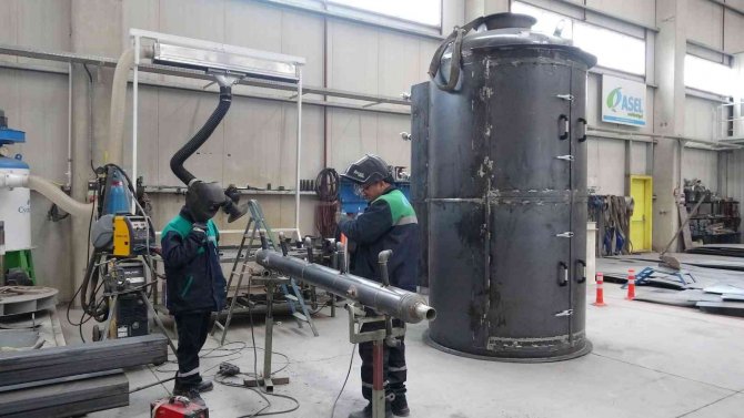 Irak’ın Basra Şehrinin Sokakları Kütahya’da Üretilen Makinelerle Temizleniyor