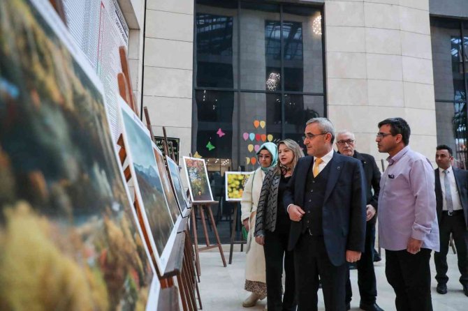 "Kütahya’da Sonbahar" İsimli Fotoğraf Sergisi Halkın Beğenisine Sunuldu