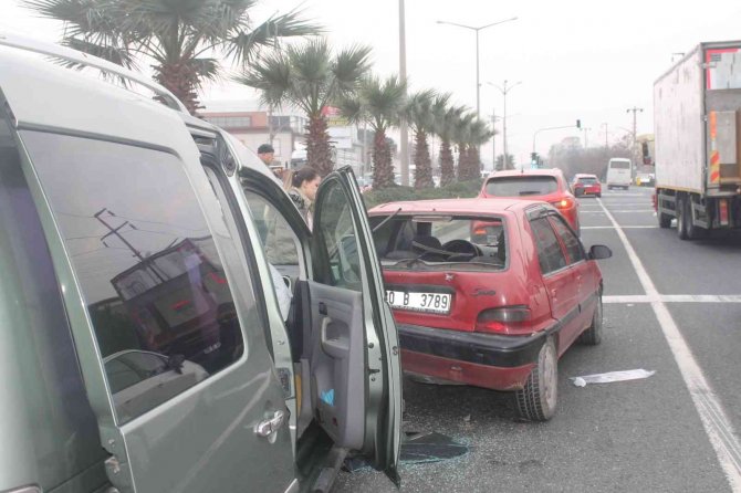 Turgutlu’da Zincirleme Kaza: 2 Yaralı