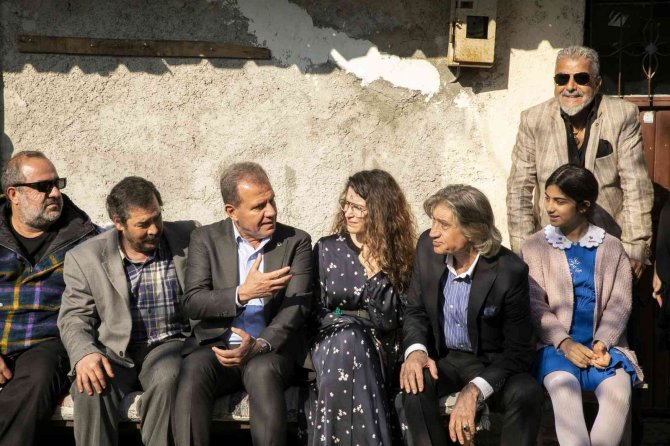 Hamit İ̇zol’un Eseri ’Roza’ Film Oluyor