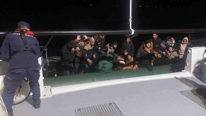 Datça’da 6 Göçmen Kurtarıldı, 24 Göçen Yakalandı