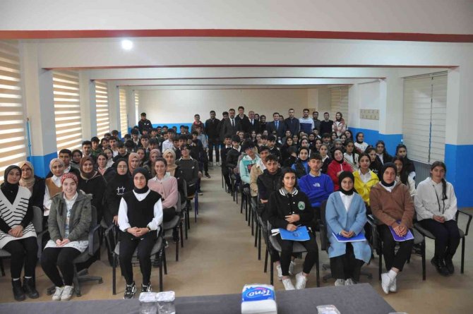 Kaymakam Ocak ‘Kariyer Günleri’nde Öğrencilerle Buluştu