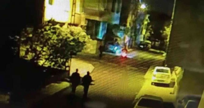 Pendik’te Silahlı Saldırgan, Tartıştığı Motosikletliye Kurşun Yağdırdı