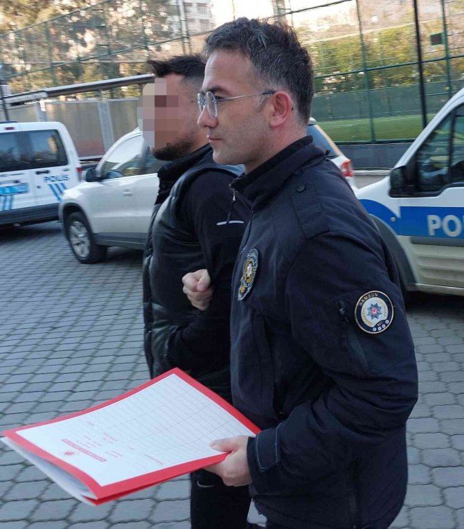 Neşterle Yaralamaya Ev Hapsi