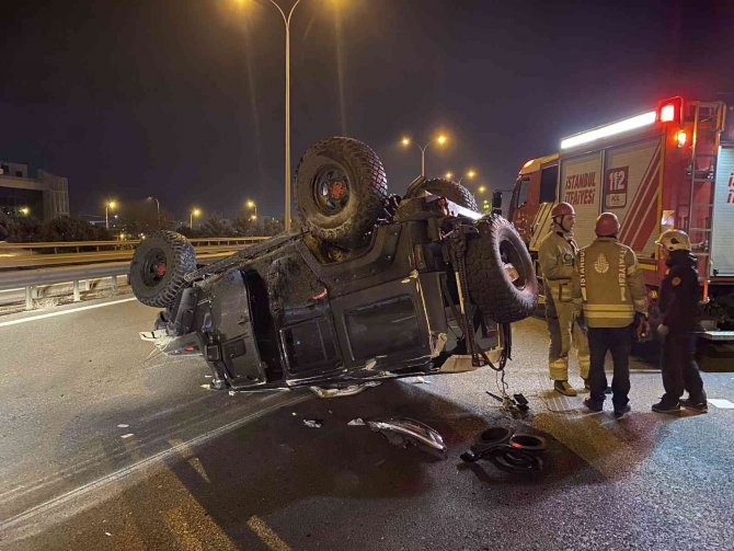 Sancaktepe Tem’de Cip İle Otomobil Çarpıştı: 1 Yaralı