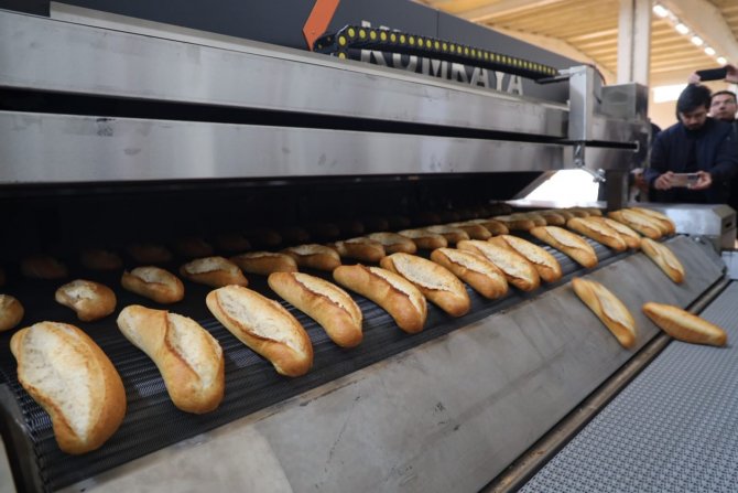 Şanlıurfa’da Halk Ekmek Fabrikasında Üretim Başladı