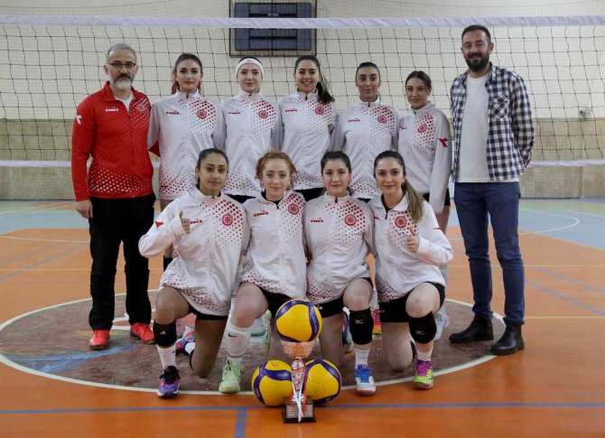 Scü Voleybol Takımı Adım Adım Süper Lig’e Yürüyor