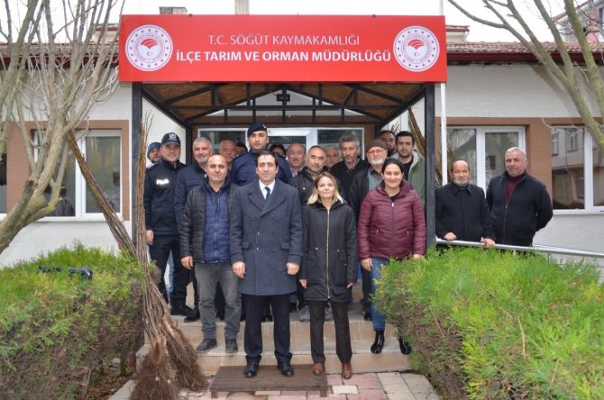 Söğüt’te 117 Çiftçiye 4 Bin 900 Adet Ceviz Ve Badem Fidanı Dağıtıldı