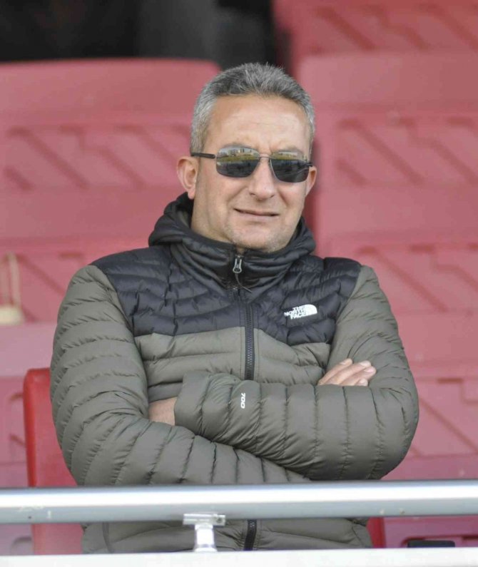 Talasgücü Zirveye Göz Koydu