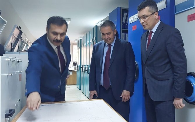 Vali Mete Buhara Tapu Ve Kadastro Müdürlüklerinde İnceleme Yaptı