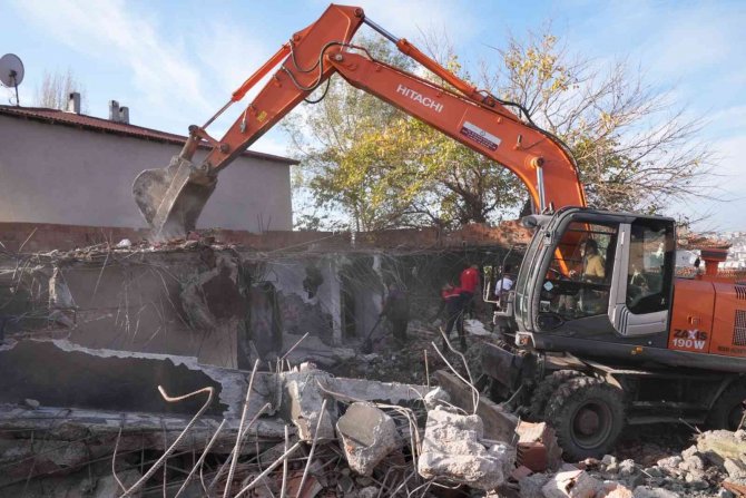 Tutuk, “Bağlarbaşı Kentsel Dönüşüm Yeni Bir Kimlik Kazandıracak”
