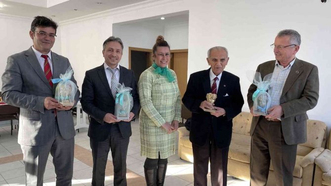 Çaycumalı Kadınlar Ürettikleri Ürünleri Sergiledi