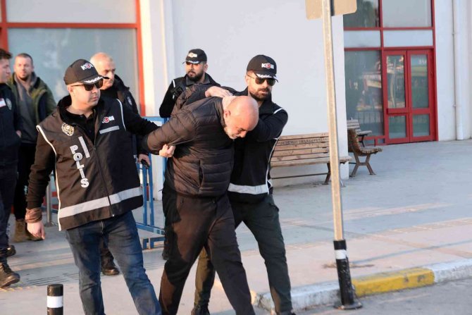 4 Cinayete Karışan Çete Lideri Adana’ya Getirildi