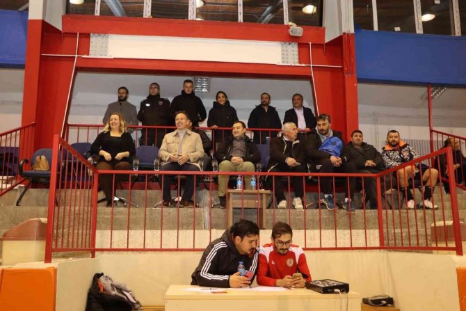 Voleybol Turnuvası Heyecan Dolu Maçlar İle Devam Ediyor