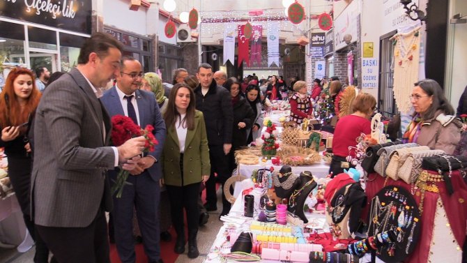 Bandırma’da El Emeği Yılbaşı Alışveriş Günleri Başladı