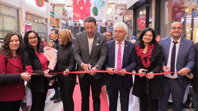 Bandırma’da El Emeği Yılbaşı Alışveriş Günleri Başladı