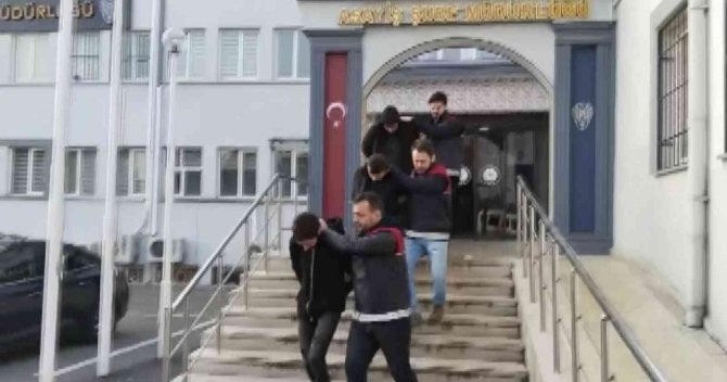 Bursa’da Emanet Arabayla Başka Arabaları Çaldılar
