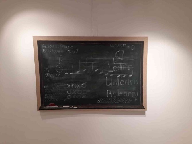 “Zaman Yolculuğu” Adlı Solo Sergi, Ankara’da Sanatseverlerle Buluşuyor