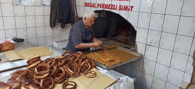 Devrek’in Meşhur Simidi 110 Yıllık Fırından Çıkıyor