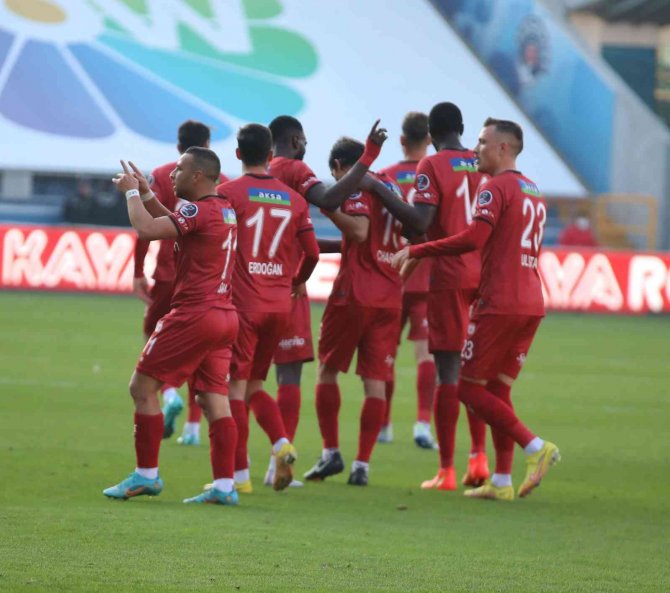 Sivasspor 4 Hafta Sonra Galibiyeti Hatırladı