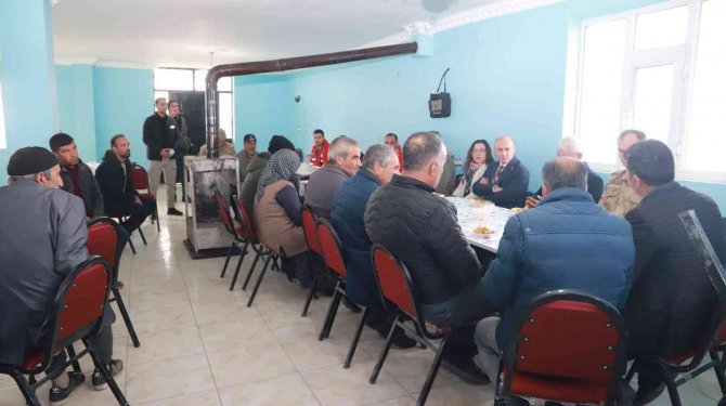 Doğubayazıt Kaymakamı Ekinci, Kutlubulak Köyünü Ziyaret Etti