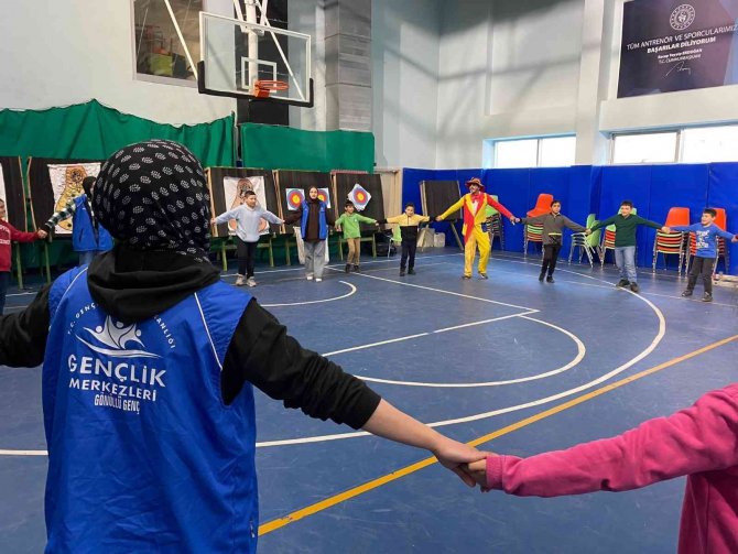 Su Üstünde Resim Yapmayı Öğrendiler