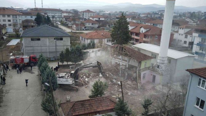 Camilerin Kubbeleri Selçuklu Mimarisine Uygun Olacak