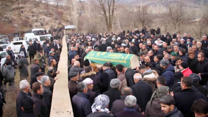 Eski Hakkari Milletvekili Naim Geylani Son Yolculuğuna Uğurlandı