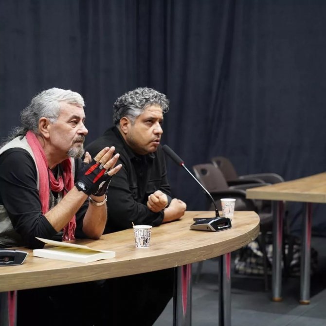 “Ayvalık’ta 1924-1945 Arası Tiyatro Tarihi” Kitabına İmza Günü