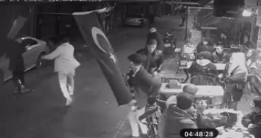 Sarmaş Dolaş Yürüdüler Daha Sonra Bıçak Ve Silahla Kavga Ettiler