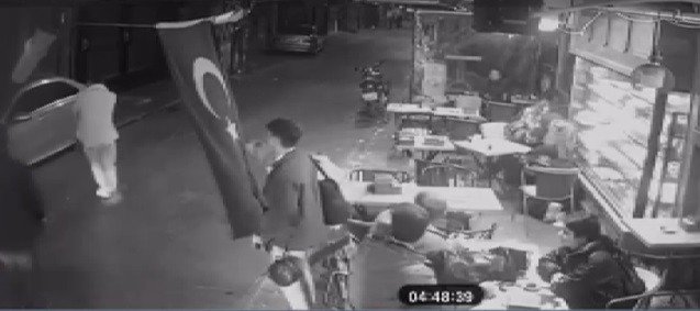 Sarmaş Dolaş Yürüdüler Daha Sonra Bıçak Ve Silahla Kavga Ettiler