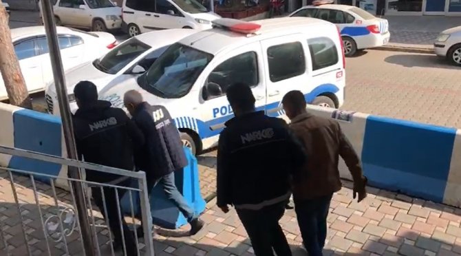 Otomobilde Uyuşturucu İle Yakalanan 2 Zehir Taciri Tutuklandı