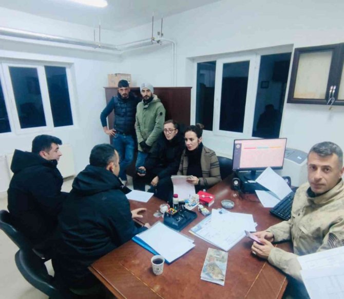 Kars’ta Kaçak Avcılar Suçüstü Yakalandı