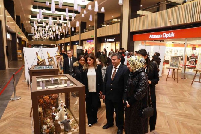 “Erciyes’te Bir Sevda Masalı: Kerem İ̇le Aslı” Sergisi Hayran Bırakıyor