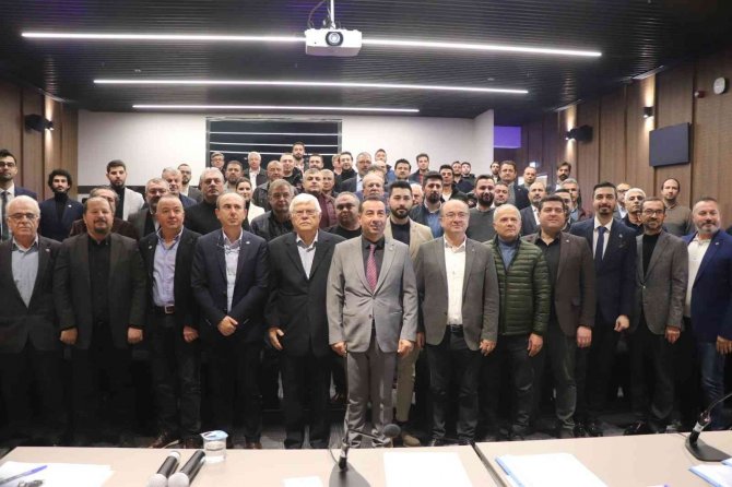 Maksi̇ad Başkanı Mehmet Sarı Güven Tazeledi