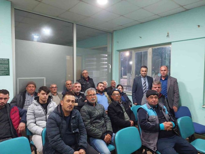 Arıcılara Kışlatma Eğitimleri Devam Ediyor